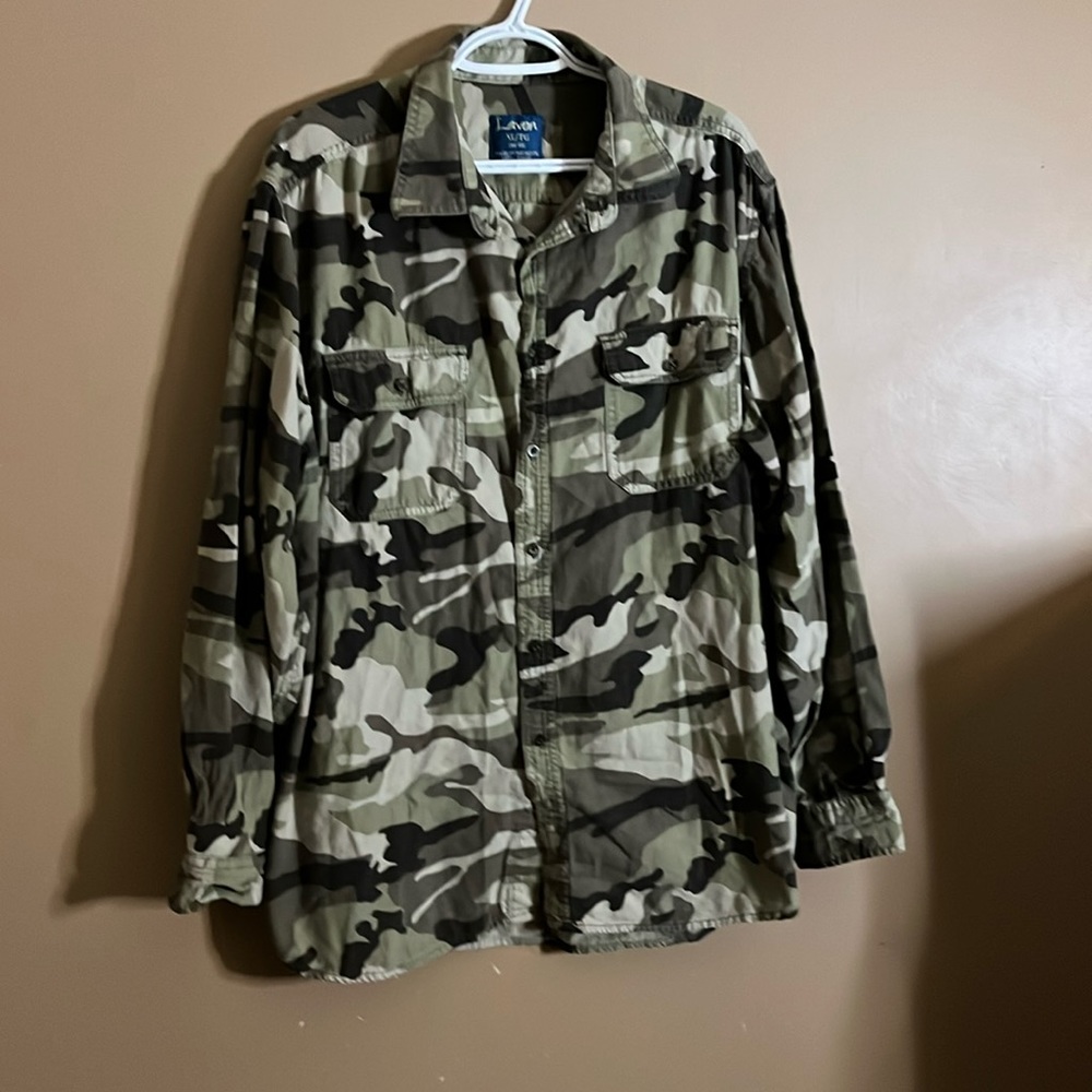 😄100% cotton flannel Camo long sleeve shirt. L5